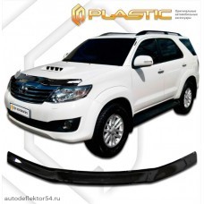 Дефлектор капота Toyota Fortuner (Classic черный) 2012–2015